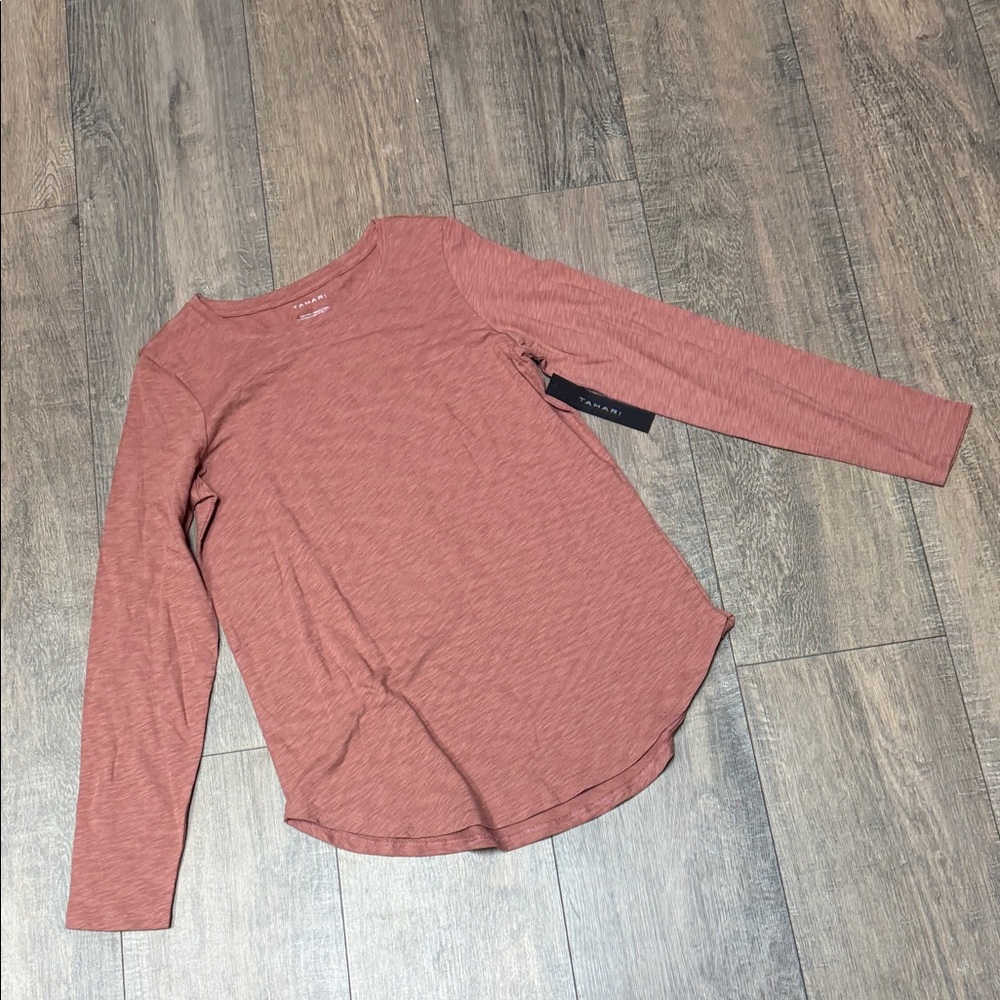 NWT Tahari Long Sleeve Crewneck Basic Top in Dusty Clay